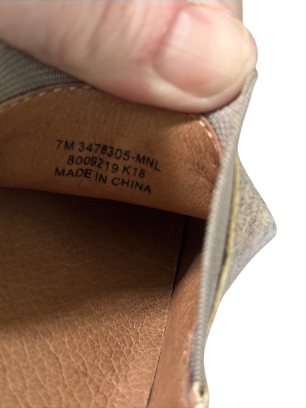 Frye Melanie Slip-On Flats – Sz 7M
in Champagne Gold - Picture 10 of 11